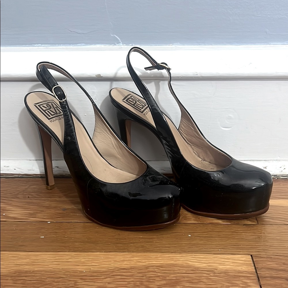 Pour La Victoire Platform Heels